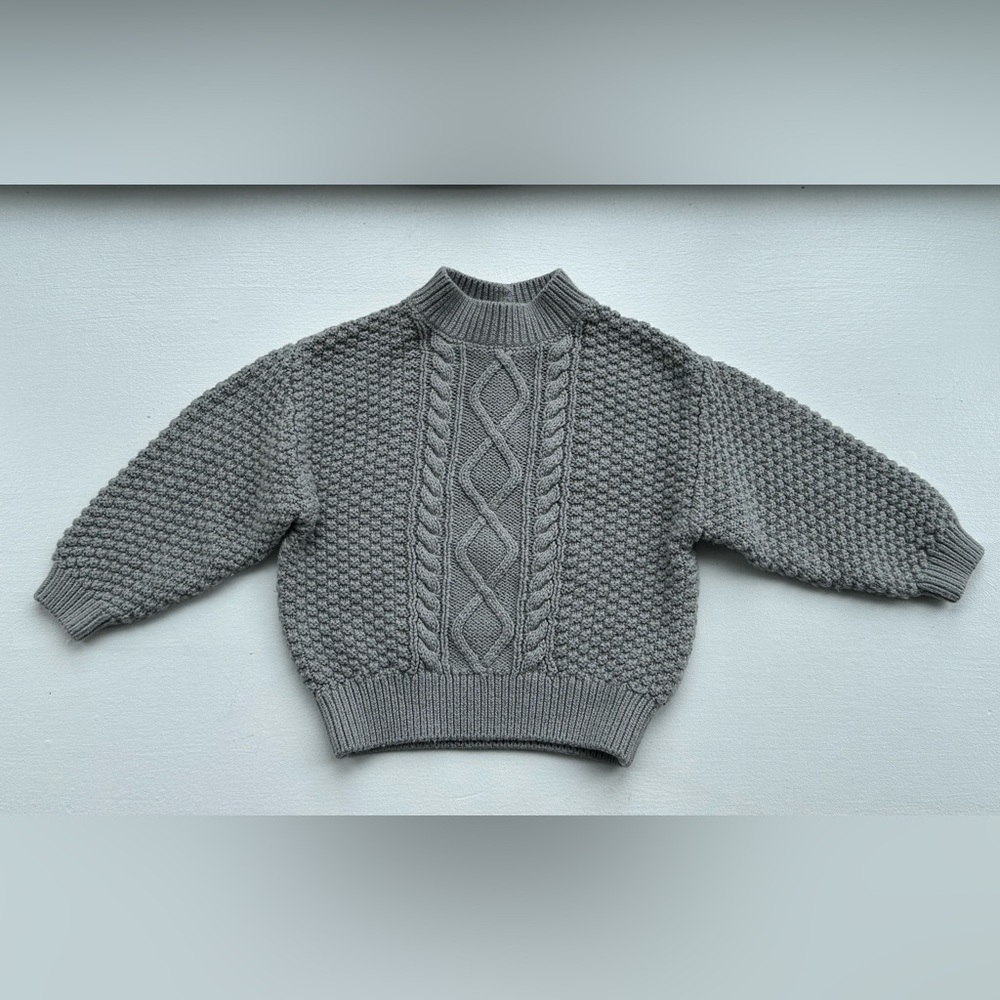 Quincy Mae Cable Knit Sweater size 6-12 Months